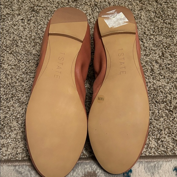 NEW 1.STATE Women's Brown Leather Flats - Picture 2 of 4